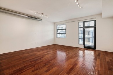 Discover the ultimate in downtown luxury living at LIVE 426-an - photo 2