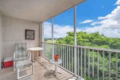 Discover the potential of this spacious 2-bedroom, 2-bathroom - photo 11