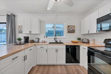 Under $300,000 for this beauty! Renovated and move-in ready - photo 11