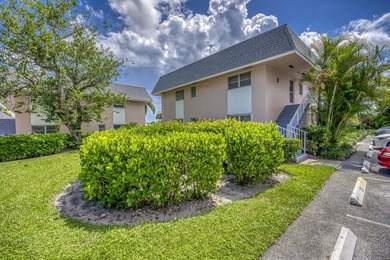 Terrific 55+ living! Extra bright end unit with beautiful golf - photo 2