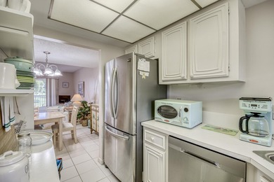 Terrific 55+ living! Extra bright end unit with beautiful golf - photo 7