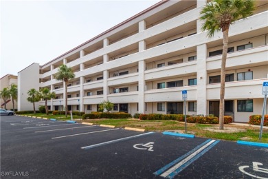 Lake Condo For Sale in Fort Myers, Florida