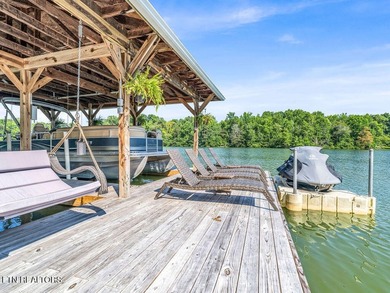 Welcome to 281 Cottage Drive, where classic lakefront living - photo 6