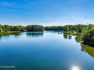 Welcome to 281 Cottage Drive, where classic lakefront living - photo 10