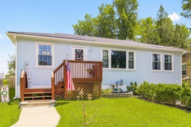 Lake Home For Sale in Lake Waukomis, Missouri