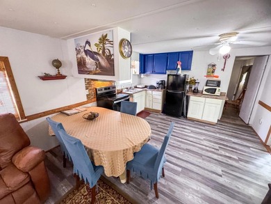 Escape to your own private retreat on the legendary Caddo Lake a - photo 11