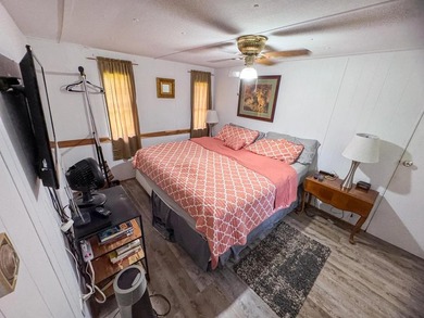 Escape to your own private retreat on the legendary Caddo Lake a - photo 12