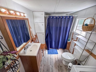 Escape to your own private retreat on the legendary Caddo Lake a - photo 16