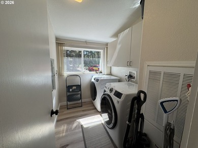 Beautiful home in desirable beach area location. Tucked away on - photo 18