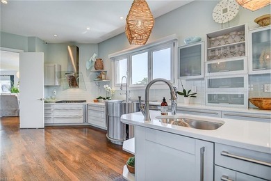 Indulge in luxury living with this breathtaking waterfront - photo 23