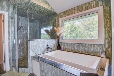 Indulge in luxury living with this breathtaking waterfront - photo 33