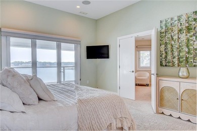 Indulge in luxury living with this breathtaking waterfront - photo 37