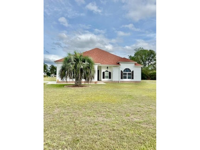 Banks Lake Home For Sale in Lakeland Georgia