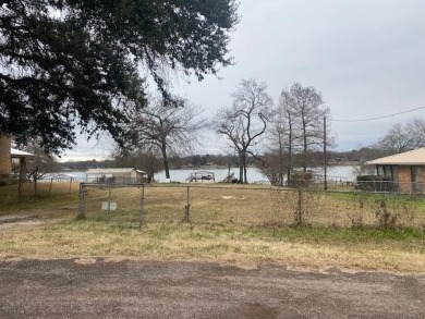 Lake Tawakoni Lot For Sale in Quinlan Texas