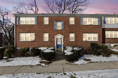 Silver Lake -Westchester County Home Sale Pending in West Harrison New York