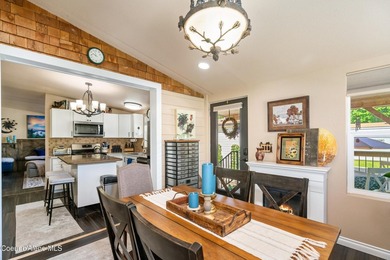Extensively upgraded and remodeled 3 bed/2 bath corner lot home - photo 12