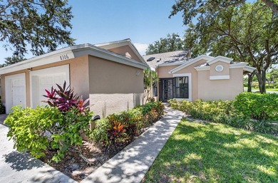 Welcome to this beautifully and completely remodeled - photo 1