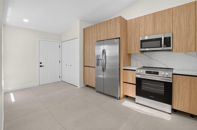 Welcome to this beautifully and completely remodeled - photo 8