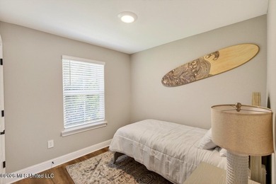 Discover the perfect blend of privacy and low-maintenance living - photo 15