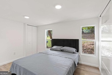 Sitting on a deep-water cove with water views, this fully - photo 18