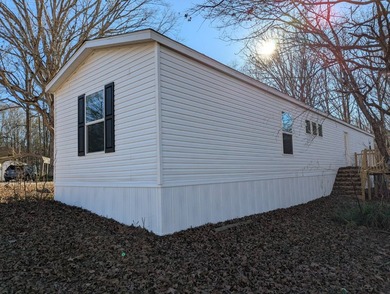 Experience peaceful living in Seneca, South Carolina! Brand-new - photo 2
