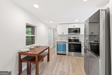 Sitting on a deep-water cove with water views, this fully - photo 33