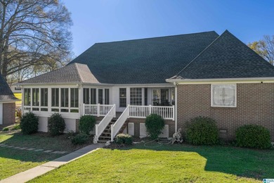 PRICED UNDER COMPS- Do not miss this great buy on Lay Lake. This - photo 5