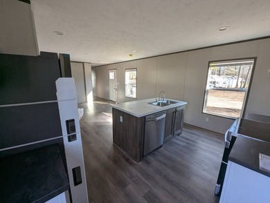 Experience peaceful living in Seneca, South Carolina! Brand-new - photo 8