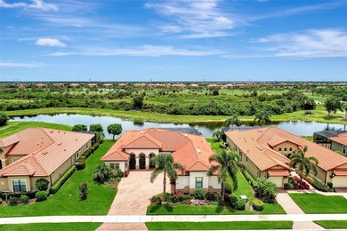 WELCOME to 10965 Bullrush Drive, a breathtaking WCI Pinehurst - photo 4