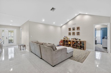 Welcome to this single-story residence in Boca Greens 5, Boca - photo 6