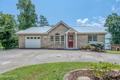 Welcome to 1413 Highway 139 in Dandridge, where breathtaking - photo 2