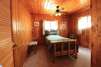Beautifully remodeled retreat on all-sports Big Island Lake near - photo 7