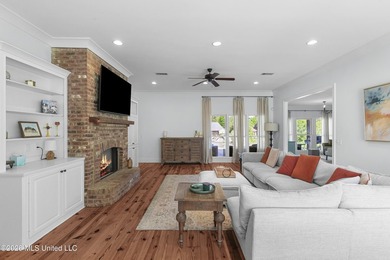 Waterfront home on a large lot in Lake Caroline, complete with a - photo 5