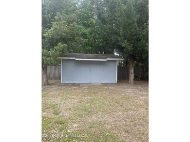 Well - Maintain 3 bedroom 1.5 bath home located in Gautier , MS - photo 3