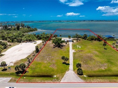 A Once in a Lifetime Waterfront Opportunity Near the Boca Grande - photo 4
