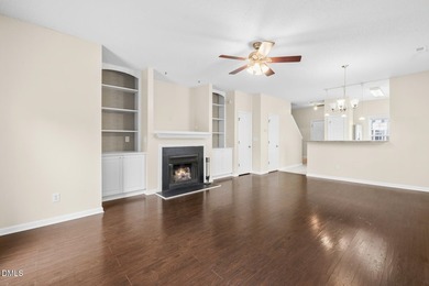 Beautifully maintained and extensively updated 2-bedroom, 2 - photo 14