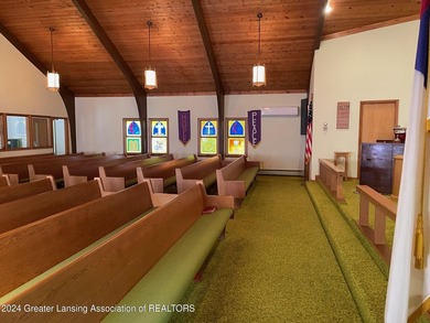 Beautifully maintained church sitting on 6 lots. Easy in and out - photo 15
