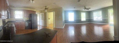 Well - Maintain 3 bedroom 1.5 bath home located in Gautier , MS - photo 5