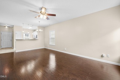 Beautifully maintained and extensively updated 2-bedroom, 2 - photo 15