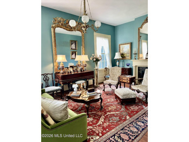 STEP INTO A PIECE OF NATCHEZ HISTORY WITH THE BREATHTAKING OAK - photo 17