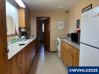 Check out this well-appointed space with 2 bedrooms + office!