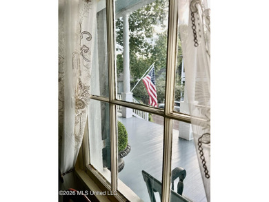 STEP INTO A PIECE OF NATCHEZ HISTORY WITH THE BREATHTAKING OAK - photo 22