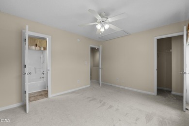 Beautifully maintained and extensively updated 2-bedroom, 2 - photo 22