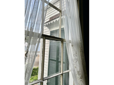 STEP INTO A PIECE OF NATCHEZ HISTORY WITH THE BREATHTAKING OAK - photo 23