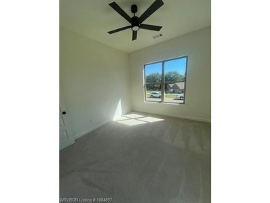 Price Reduced! Beautiful, newly constructed ranch style home - photo 25
