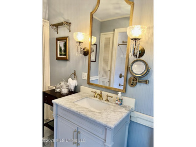 STEP INTO A PIECE OF NATCHEZ HISTORY WITH THE BREATHTAKING OAK - photo 26