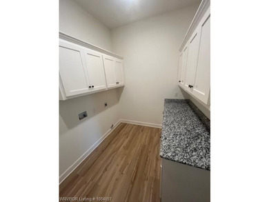 Price Reduced! Beautiful, newly constructed ranch style home - photo 30