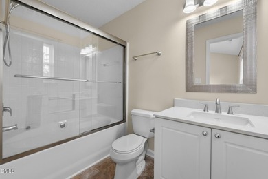 Beautifully maintained and extensively updated 2-bedroom, 2 - photo 30