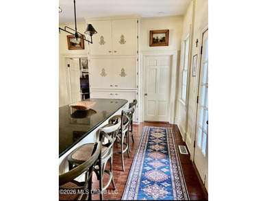 STEP INTO A PIECE OF NATCHEZ HISTORY WITH THE BREATHTAKING OAK - photo 31