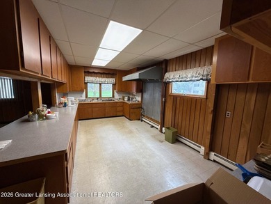 Beautifully maintained church sitting on 6 lots. Easy in and out - photo 33